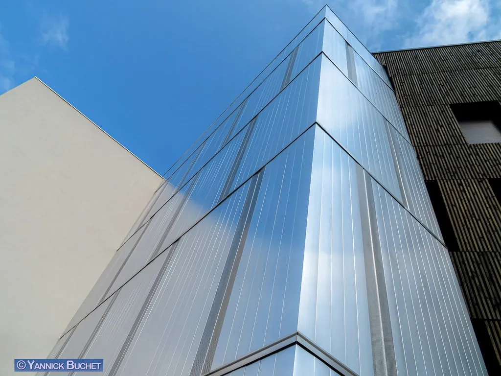 Bardage en "clin" aluminium