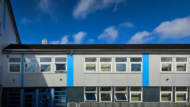 gouttière - college gouttière - college