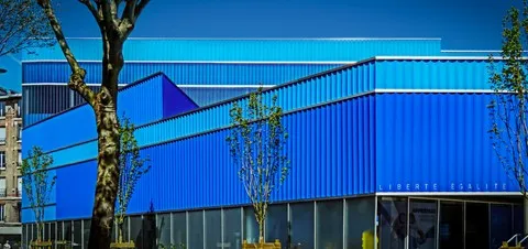 Bardage en "clin incurvé" à l’école maternelle de Boulogne