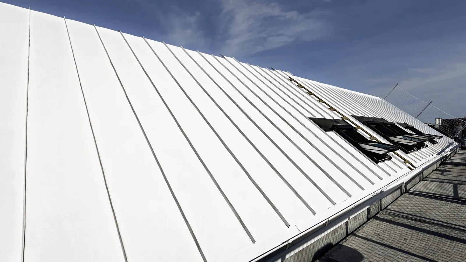 pose de Velux et joint debout en PLX Couverture à joint debout en PLX